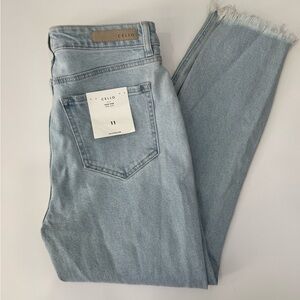 Cello High Rise Mom Distressed